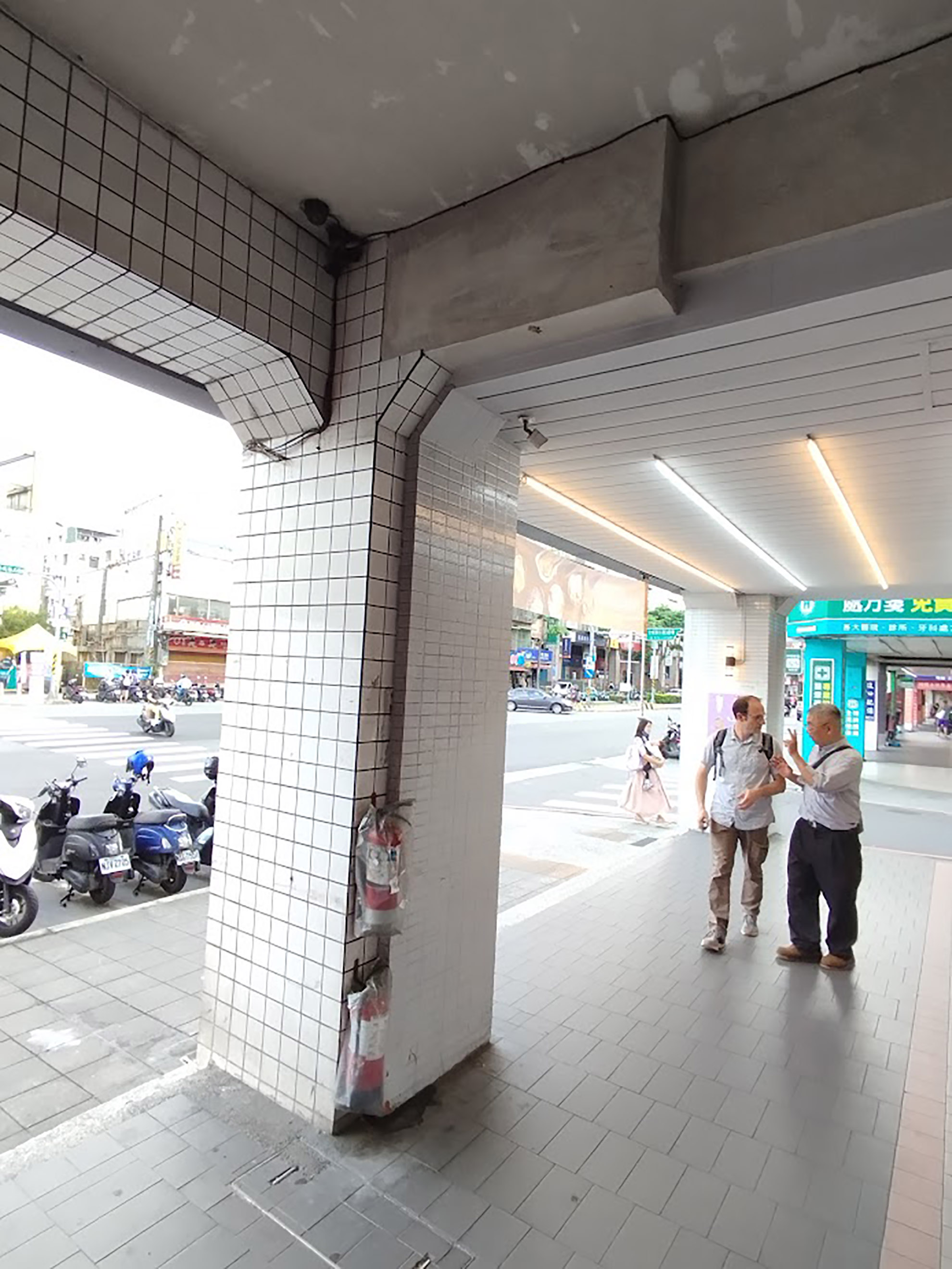 renforcement d'un poteau et d'une poutre (au niveau de la zone critique)